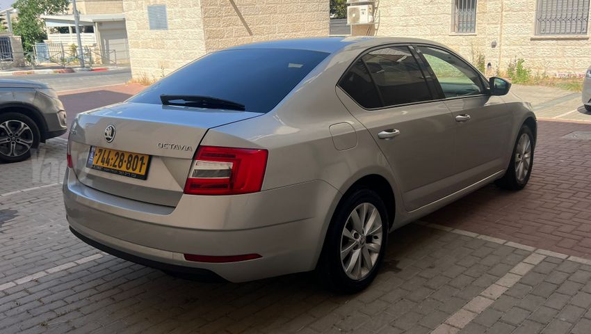סקודה אוקטביה
