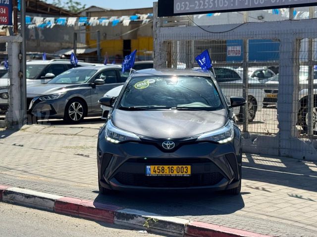 מודעת רכב טויוטה C-HR 1