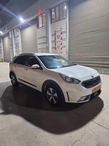 קיה נירו
