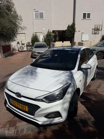 מודעת רכב יונדאי i20