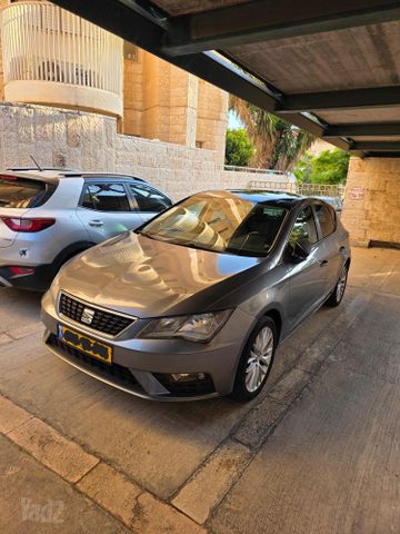 מודעת רכב סיאט לאון