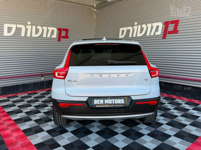 וולוו XC40