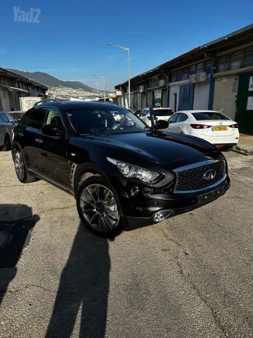 אינפיניטי QX70