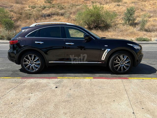 אינפיניטי QX70