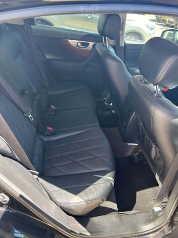 אינפיניטי QX70