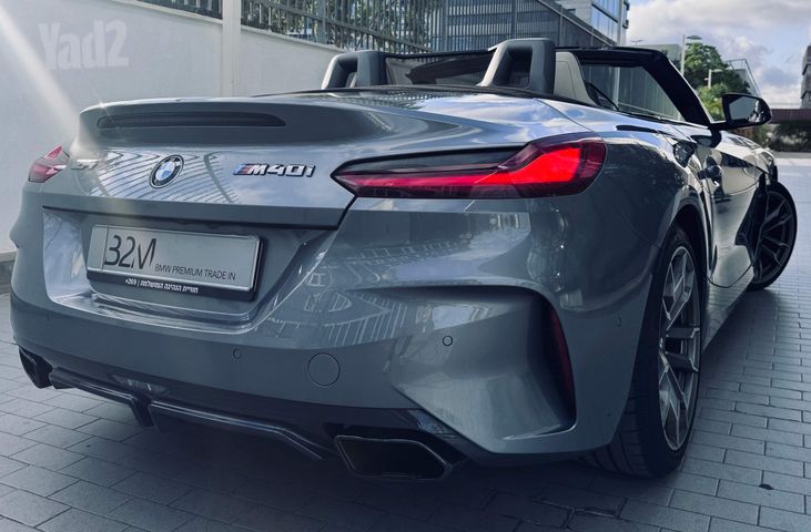 ב מ וו Z4