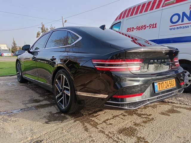 ג'נסיס G80