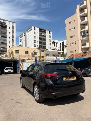מאזדה 3
