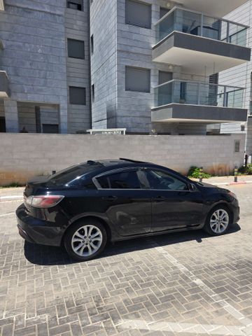 מאזדה 3