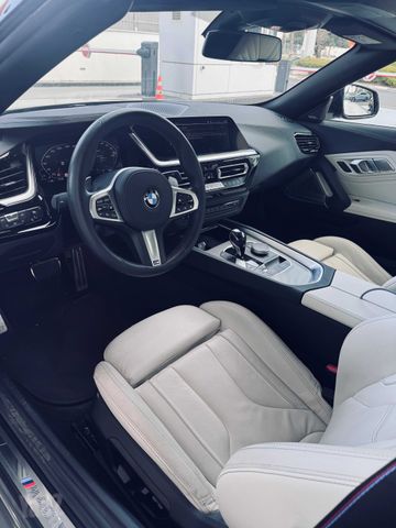 ב מ וו Z4