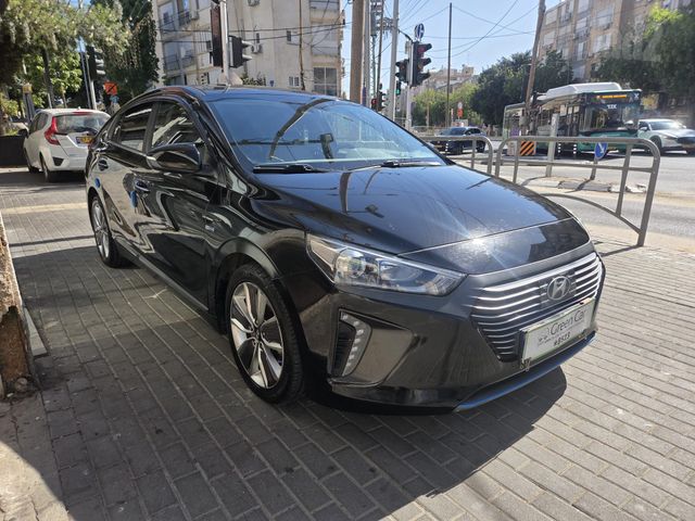 יונדאי איוניק