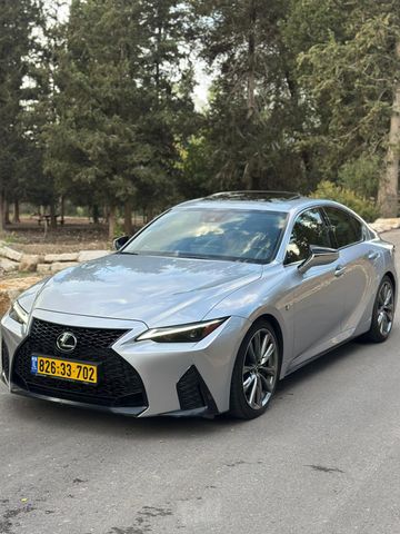 מודעת רכב לקסוס IS