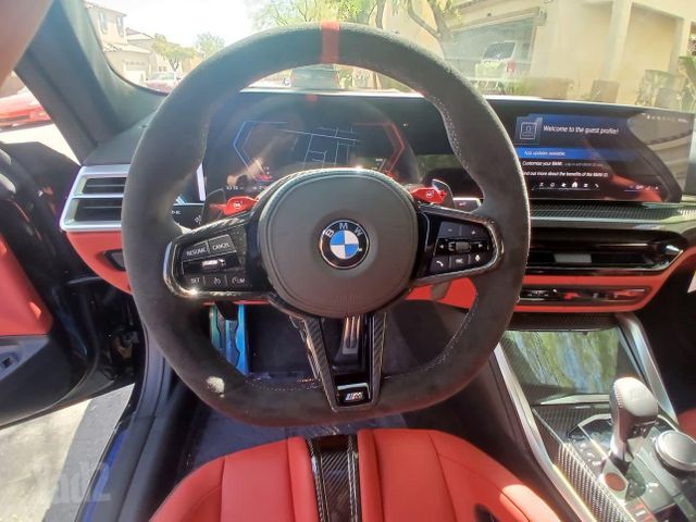 ב מ וו M4