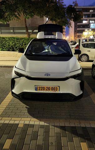 טויוטה bZ4X
