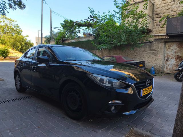 מאזדה 3