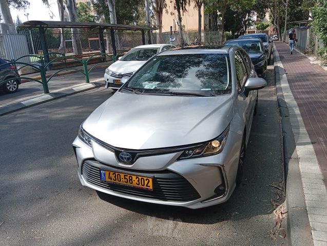טויוטה קורולה