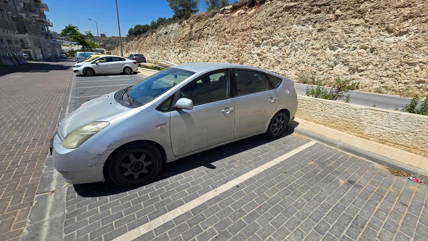 טויוטה פריוס
