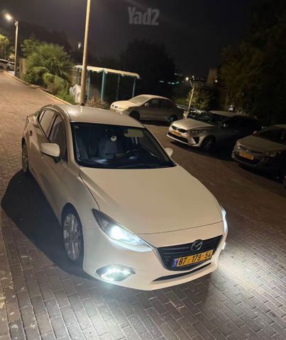 מודעת רכב מאזדה 3