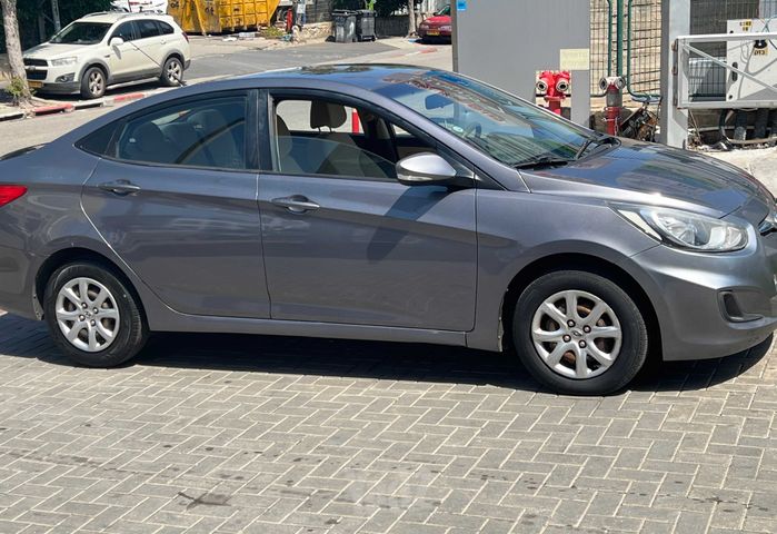 יונדאי אקסנט i25