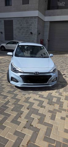 יונדאי i20