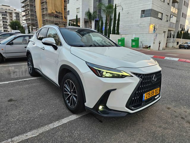לקסוס NX