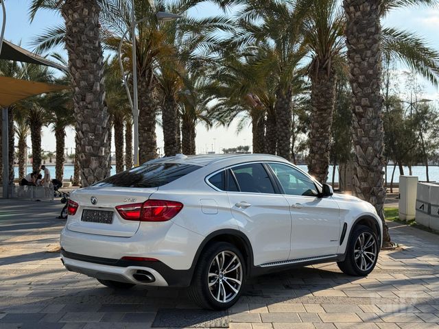 ב מ וו X6
