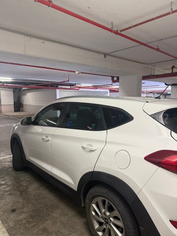 טוסון 4X2 Premium אוט׳ 2.0 (155 כ״ס)