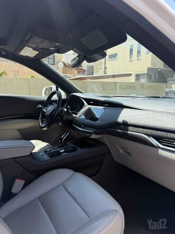 מודעת רכב קאדילק XT4 2