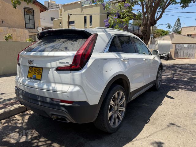 קאדילק XT4