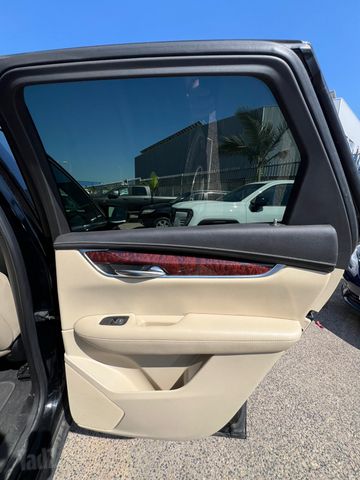 קאדילק XT5
