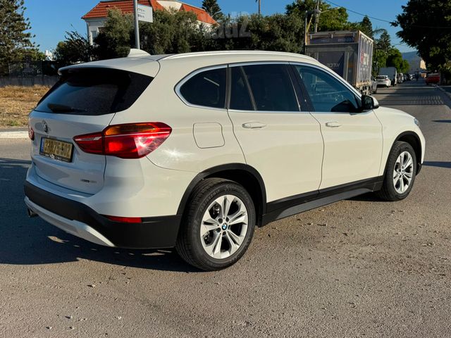 ב מ וו X1