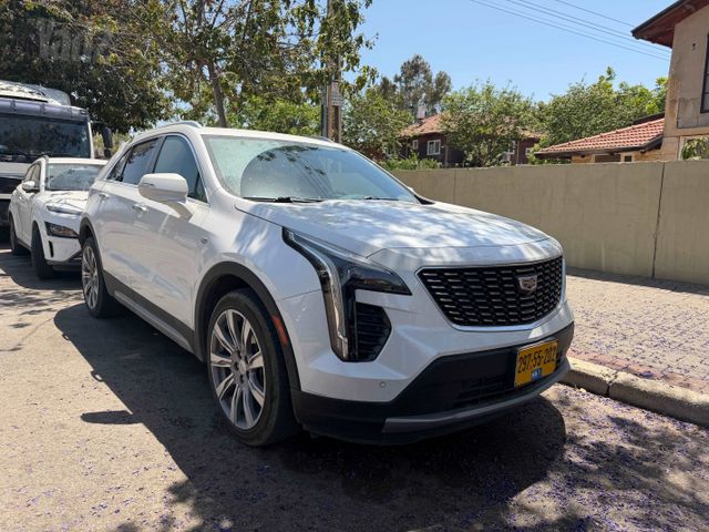 מודעת רכב קאדילק XT4 1