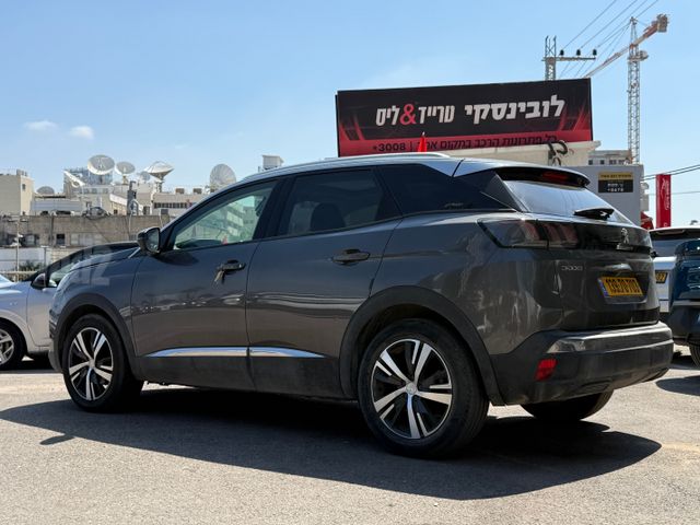 פיג'ו 3008