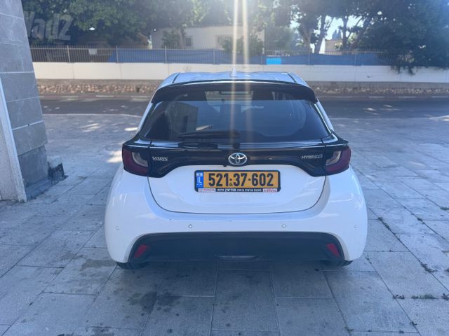 מודעת רכב טויוטה יאריס 1