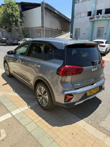 קיה נירו פלוס
