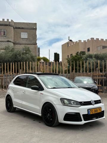 פולקסווגן פולו 