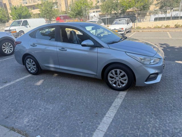 יונדאי אקסנט i25
