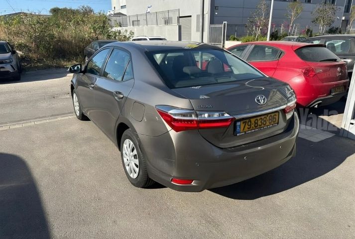 טויוטה קורולה