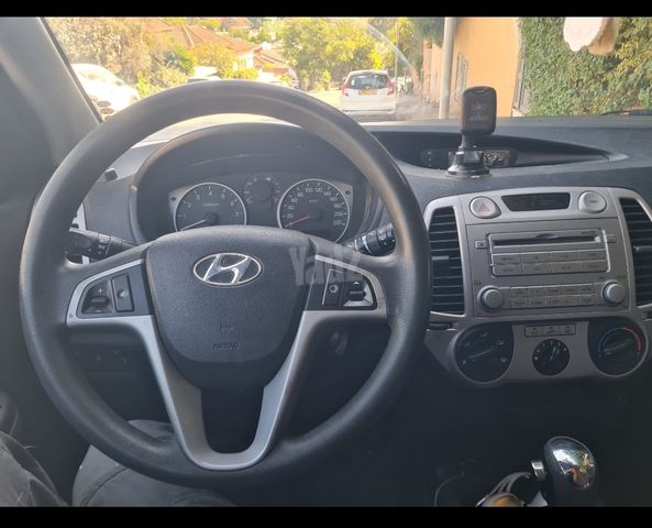 מודעת רכב יונדאי i20