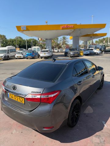 מודעת רכב טויוטה קורולה