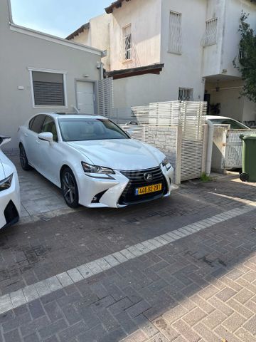 מודעת רכב לקסוס GS