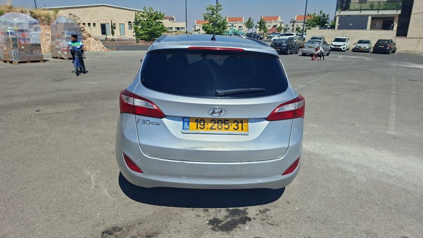 יונדאי i30