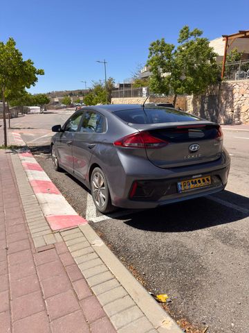 יונדאי איוניק