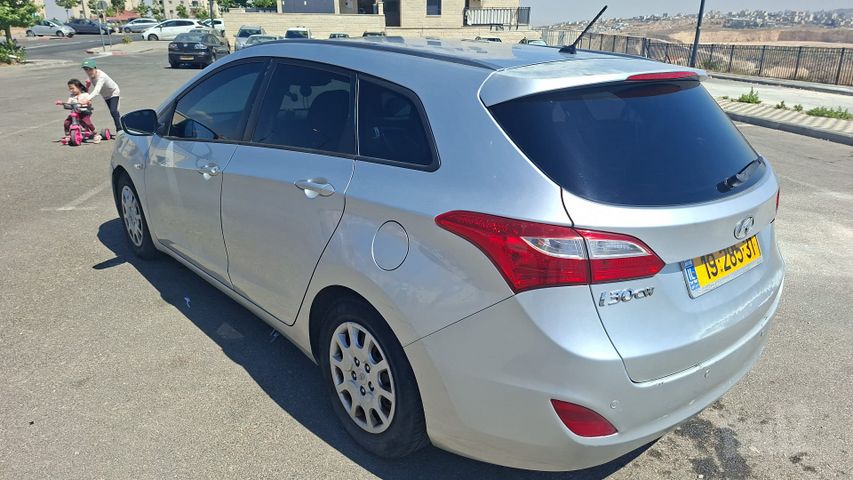 יונדאי i30