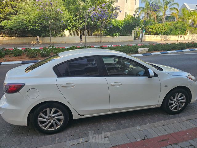 מאזדה 3