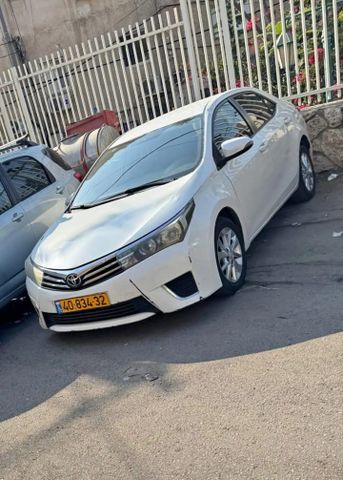מודעת רכב טויוטה קורולה
