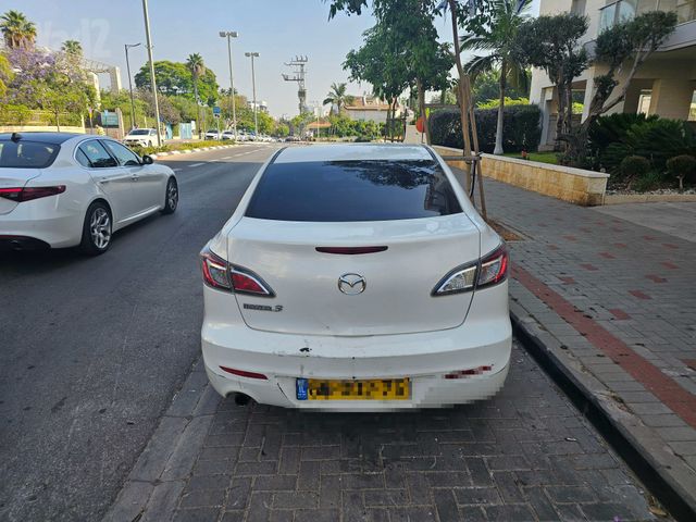 מאזדה 3
