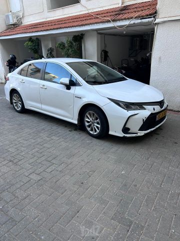 טויוטה קורולה