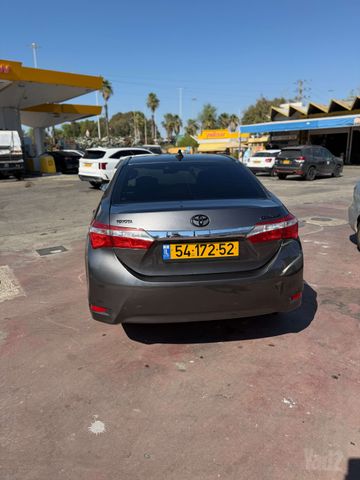 טויוטה קורולה