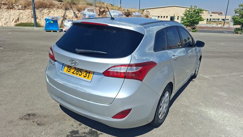 יונדאי i30